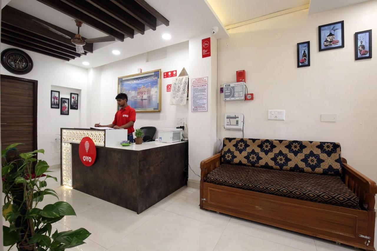 Oyo 9732 Amar Motel Nayagaon Exteriér fotografie